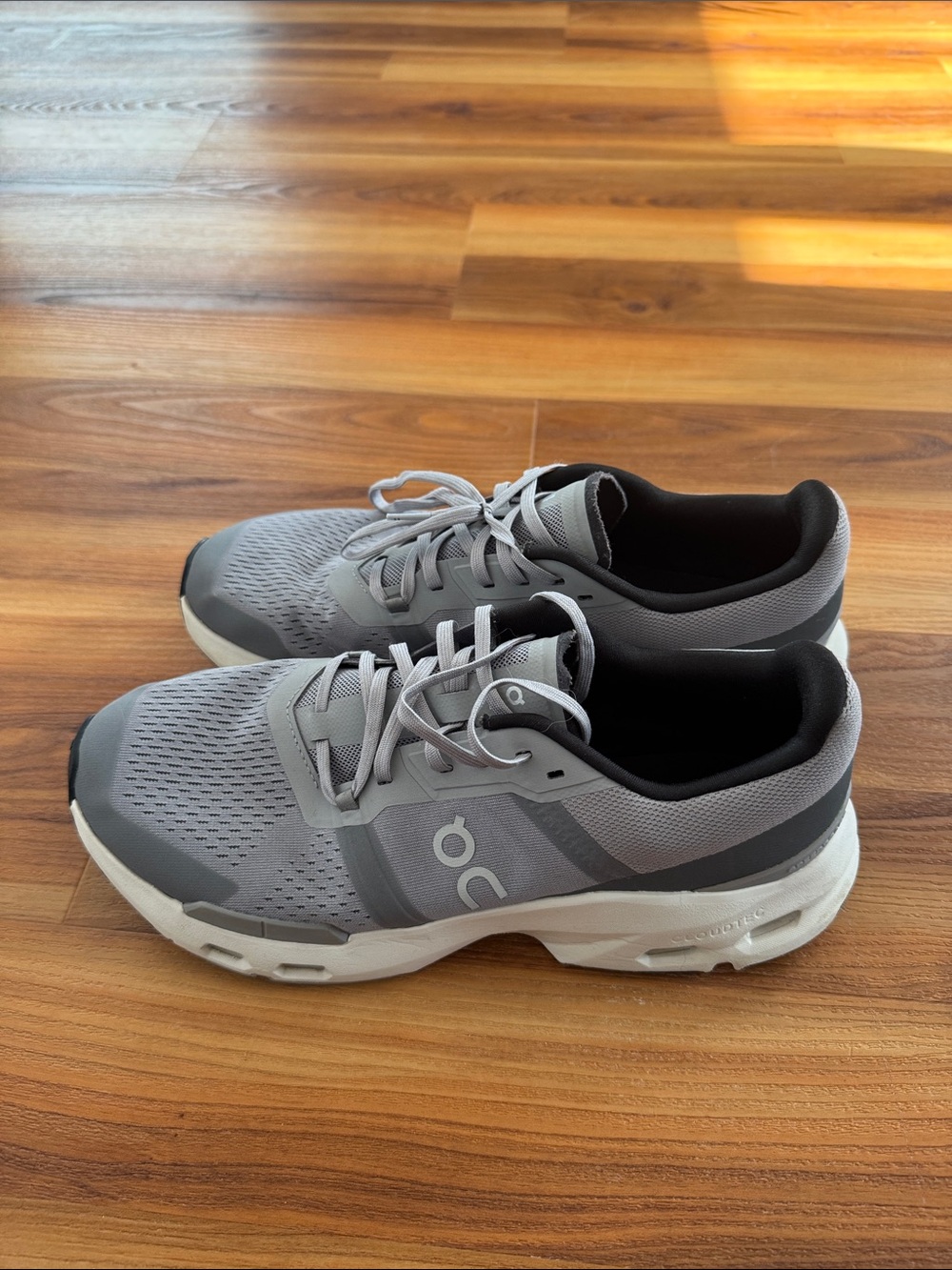 On Running Men's Athletic Running Shoes - Light Gray
